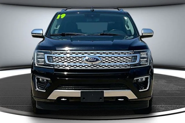 Used 2019 Ford Expedition Platinum with VIN 1FMJU1MT4KEA73778 for sale in Kansas City
