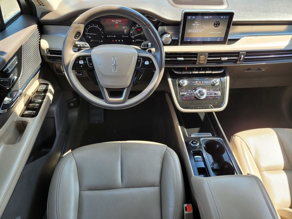 Used 2020 White Lincoln Standard image 13
