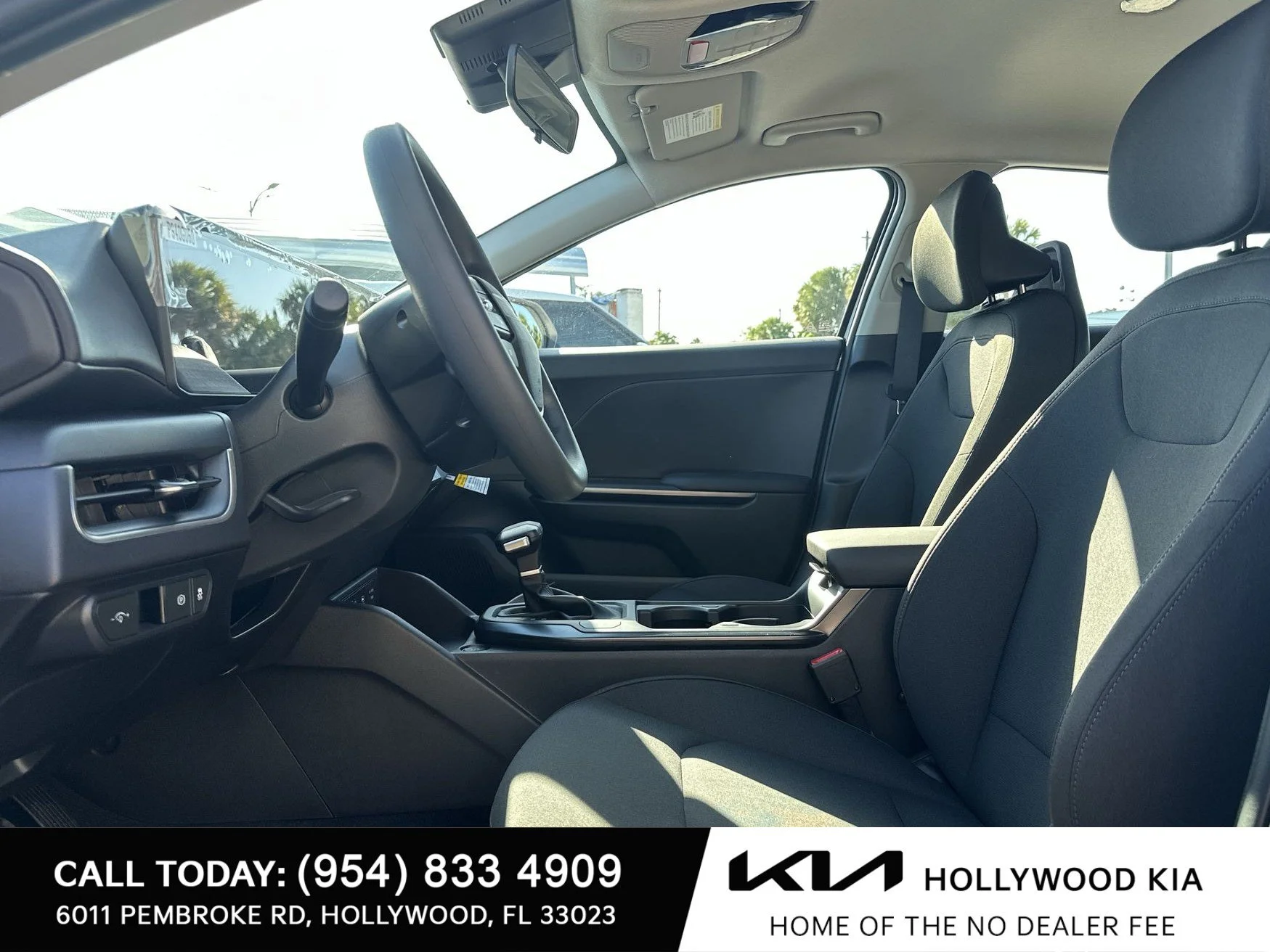 New 2026 Snow White Pearl Kia LXS image 16