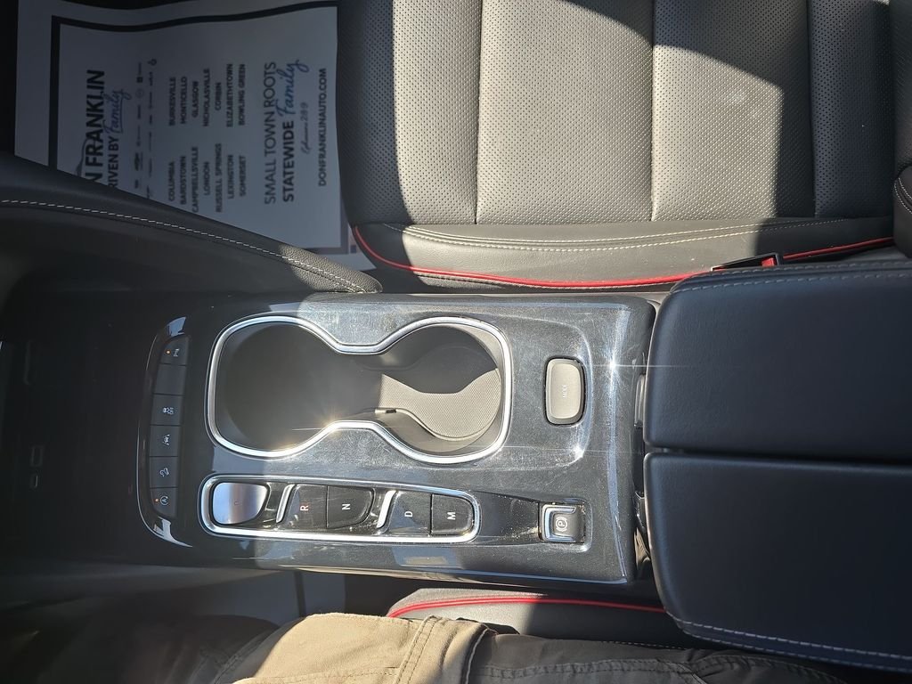 Used 2023 Black Buick Essence image 27