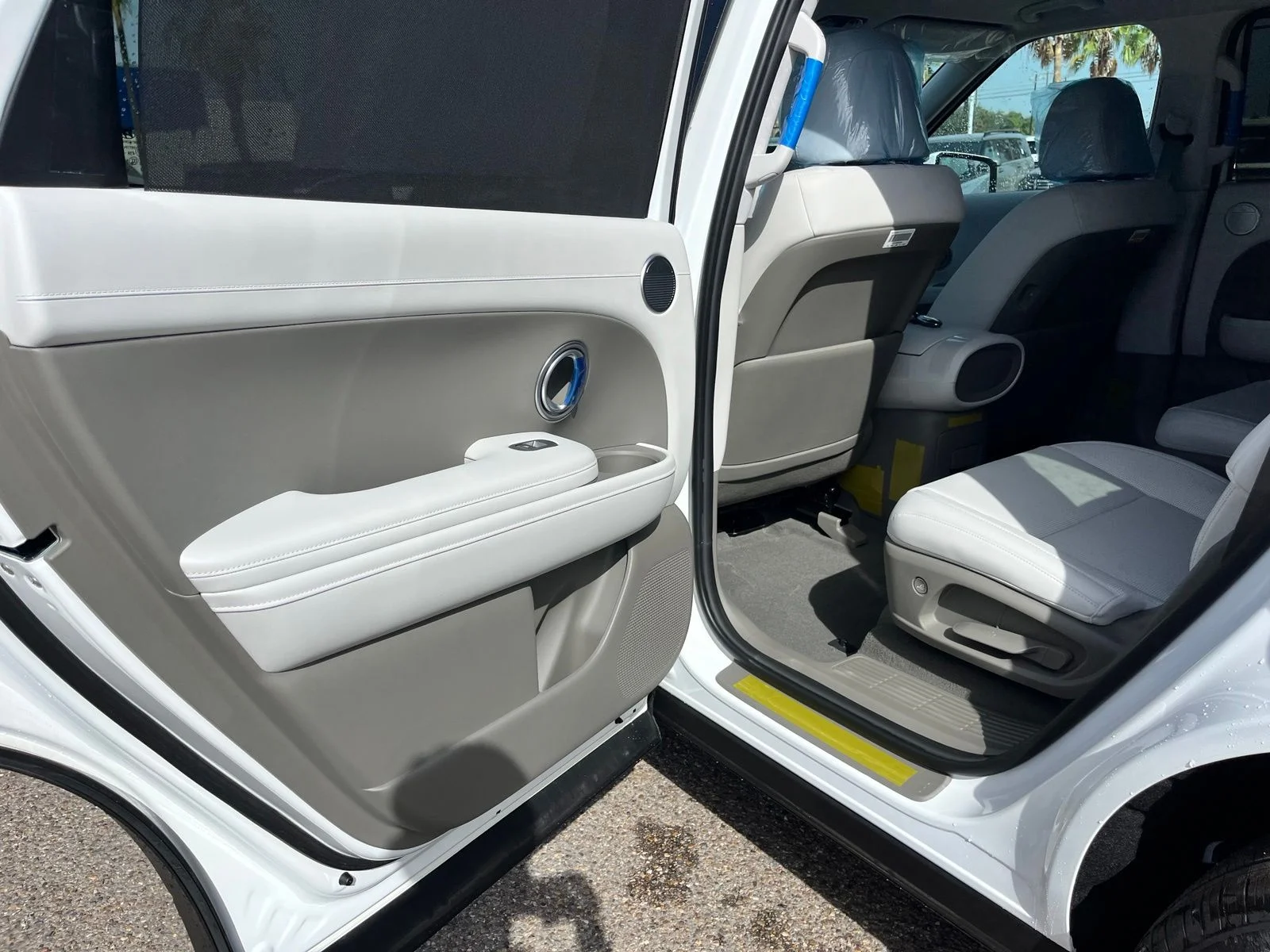 New 2027 White Hyundai Blue SEL image 18