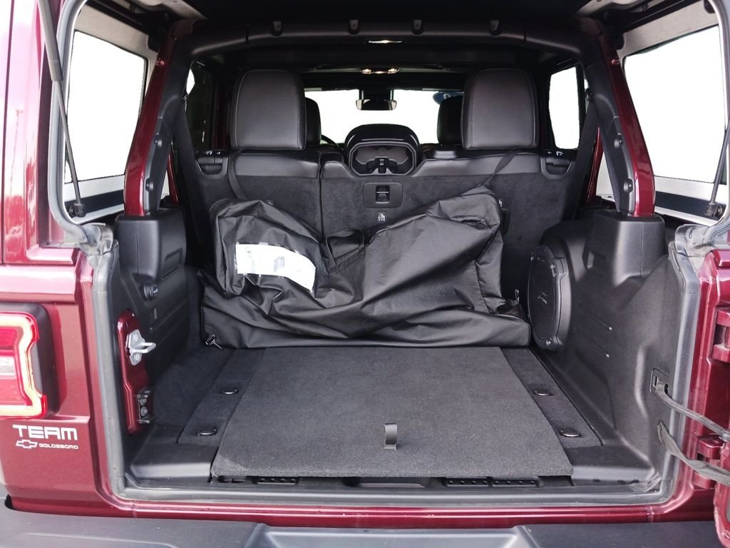 Used 2022 Red Jeep Unlimited Rubicon 392 image 13