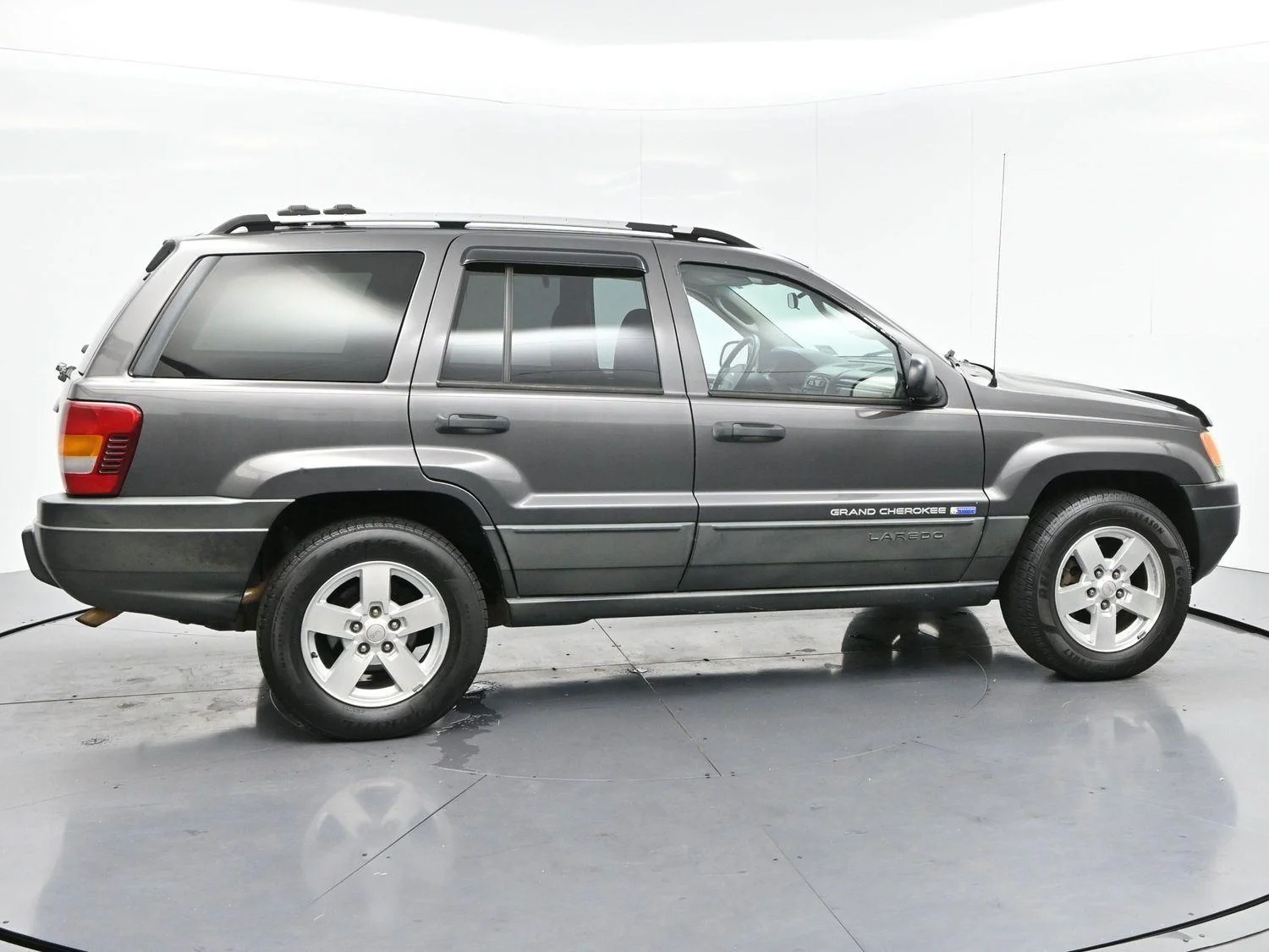 Used 2004  Jeep Columbia Edition 2WD image 8