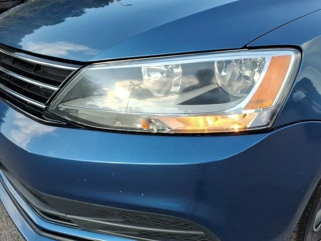 Used 2016 Blue Volkswagen 1.4T SE image 3