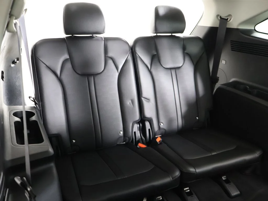 Used 2024 Silver Kia S image 37