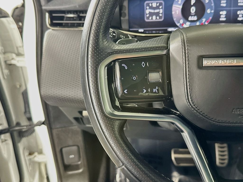 Used 2023 Fuji White Land Rover Dynamic image 13