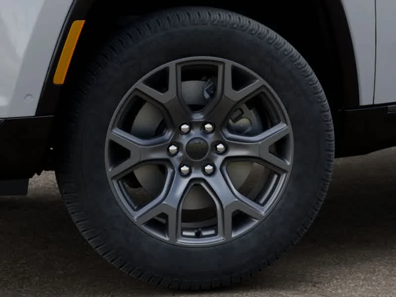 New 2026 Bright White Clear-Coat Exterior Paint Jeep Limited Altitude image 8