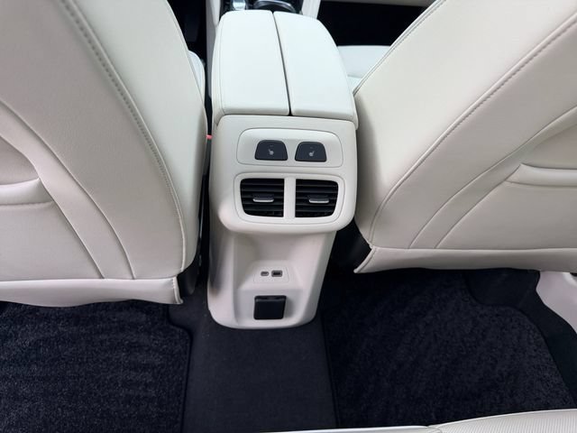 Used 2023 WHITE FROST TRICOAT Buick Avenir image 19