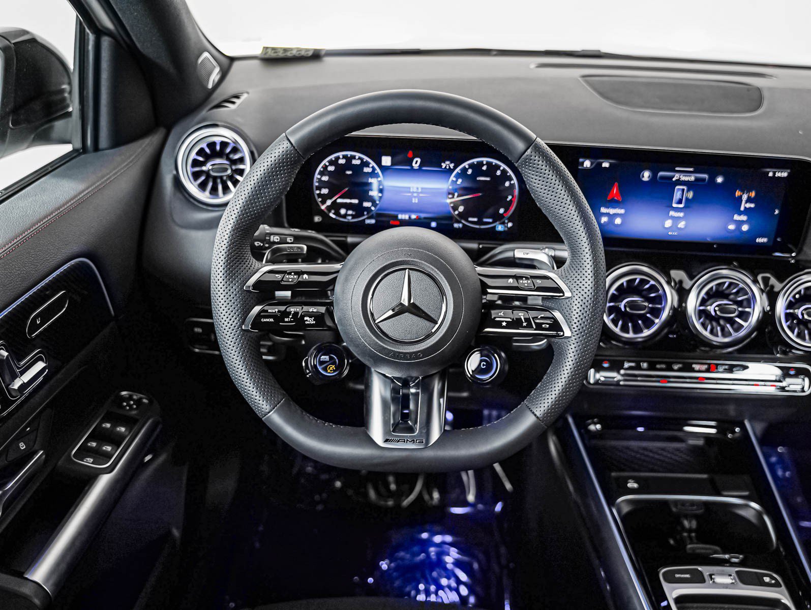 New 2026 Polar White Mercedes-Benz AMG® GLA 35 4MATIC® SUV image 11