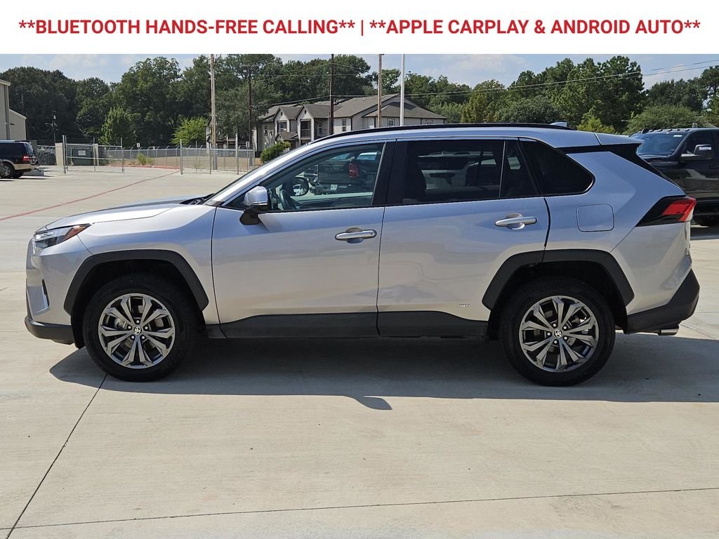 Used 2023 Silver Toyota XLE Premium image 5