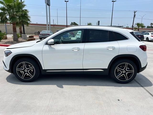 New 2026 Polar White Mercedes-Benz GLA 250 image 32