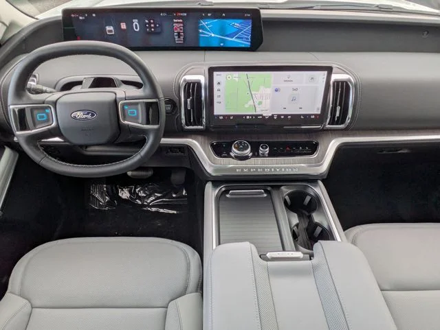 New 2026 White Ford Platinum image 15