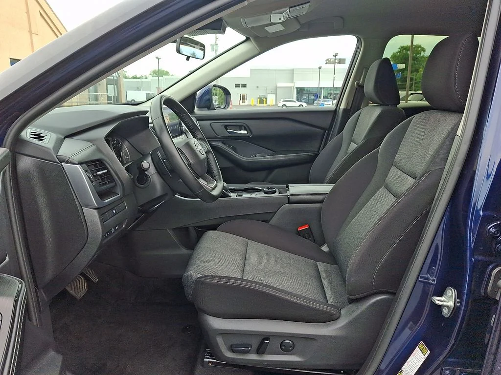 Used 2025 Blue Nissan SV image 13