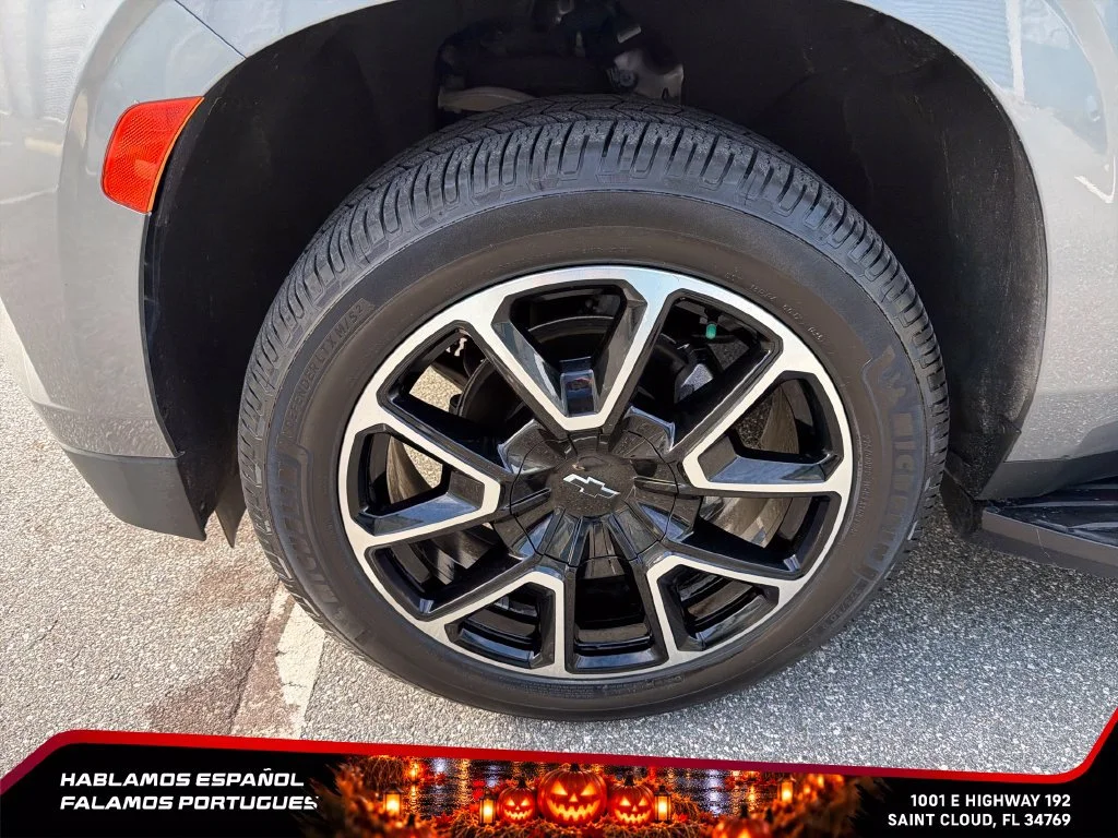 Used 2022 SATIN STEEL METALLIC Chevrolet RST image 10
