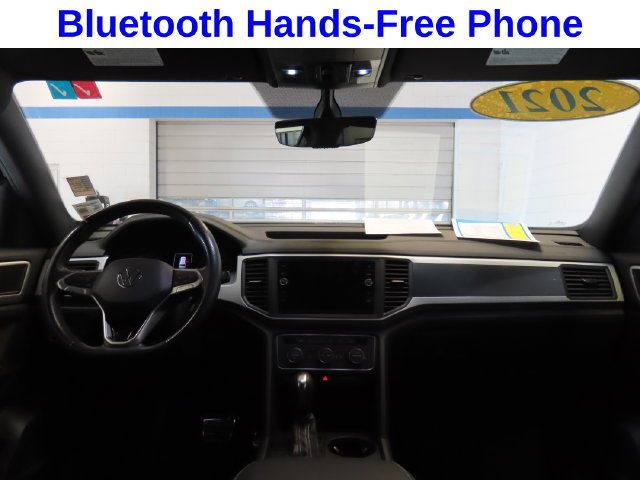 Used 2021 Blue Volkswagen 3.6L V6 SE w/Technology R-Line image 8