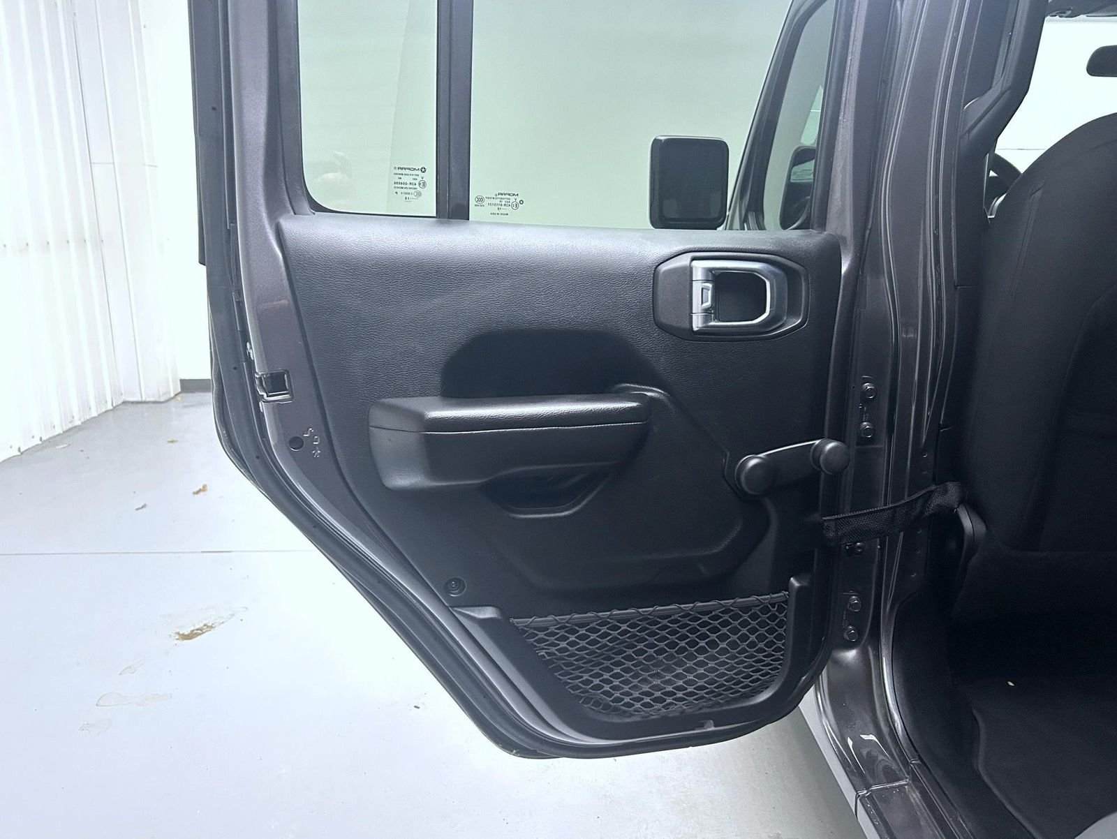 Used 2018 Gray Jeep Unlimited Sport image 20