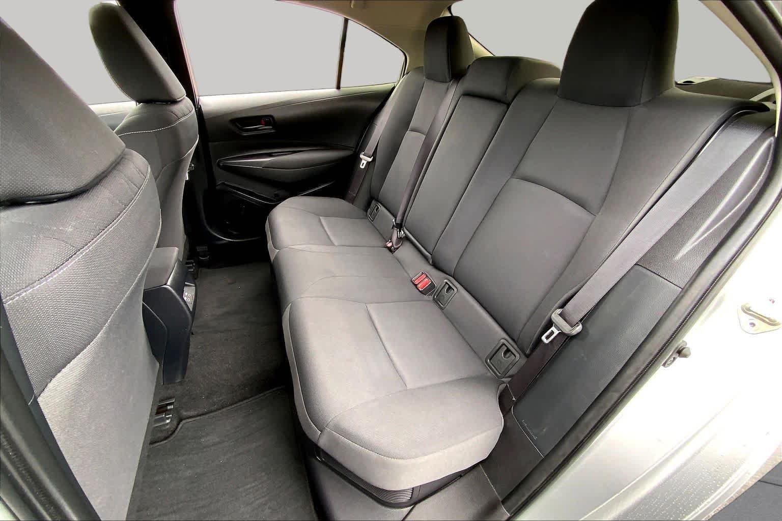 Used 2025 Classic Silver Metallic Toyota Hybrid LE image 20