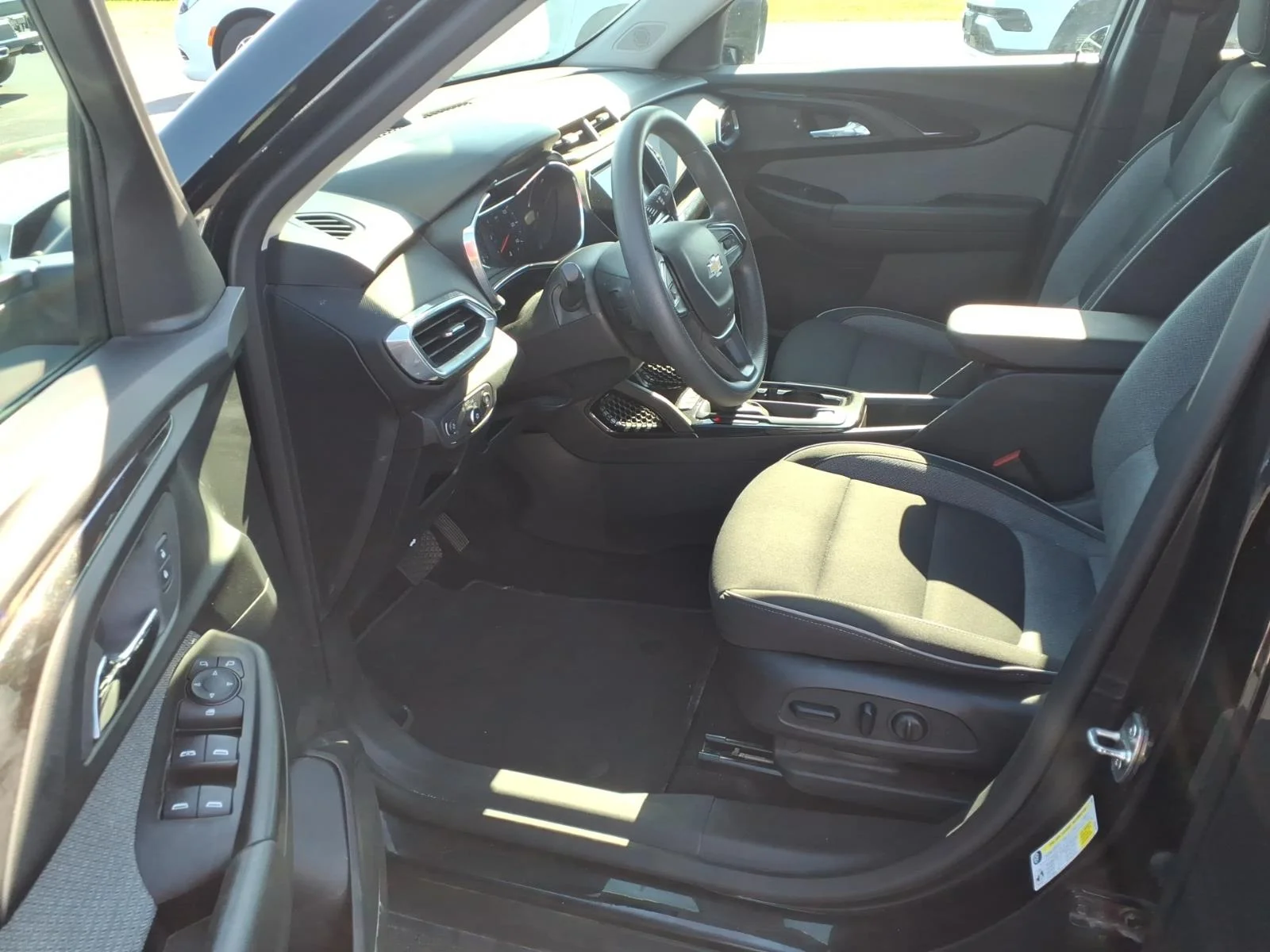 Used 2023 Mosaic Black Metallic Chevrolet LT image 17