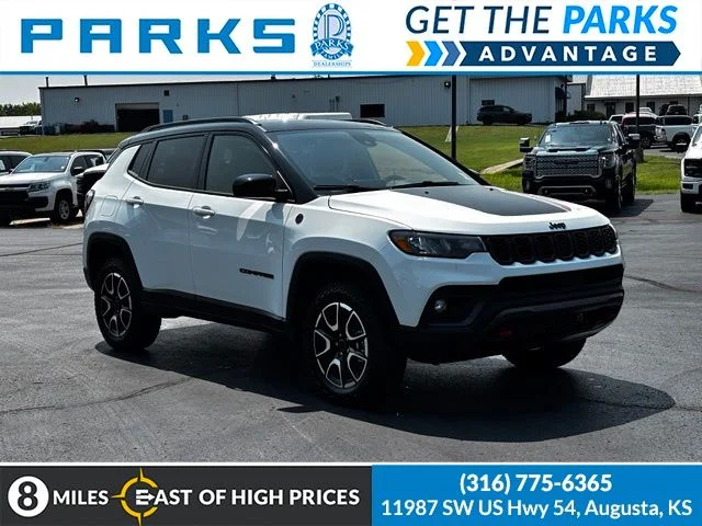 New 2026 Bright White Clear-Coat Exterior Paint Jeep Trailhawk image 1