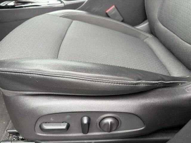 Used 2022 Ebony Twilight Metallic Buick Preferred image 10
