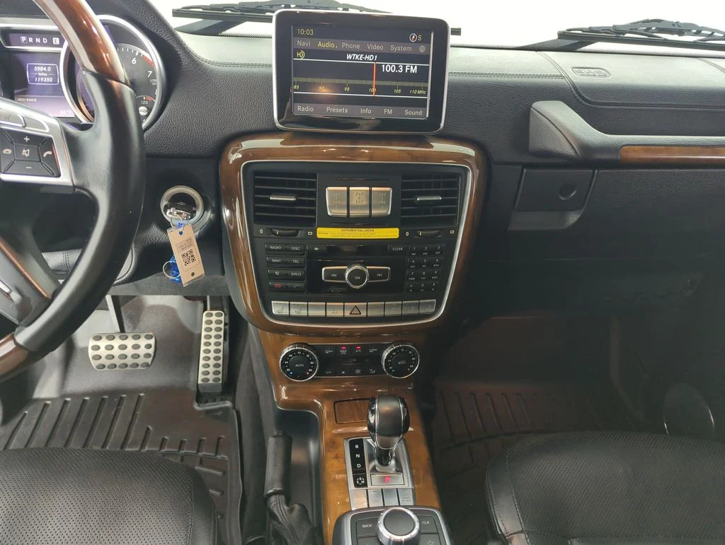 Used 2013  Mercedes-Benz G 550 image 23