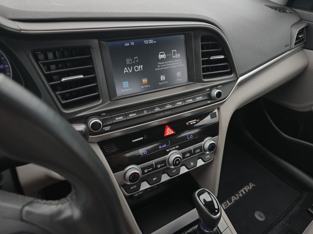 Used 2020 Silver Hyundai Value Edition image 27