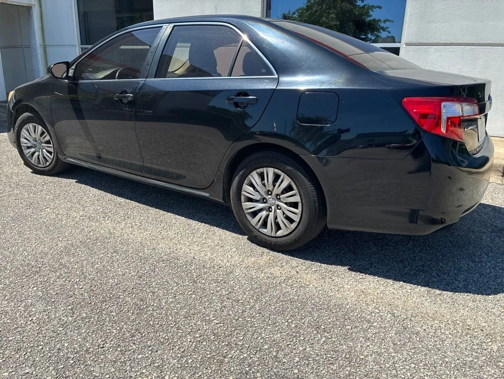 Used 2014 Toyota Camry LE with VIN 4T1BF1FK8EU779052 for sale in Hoover, AL