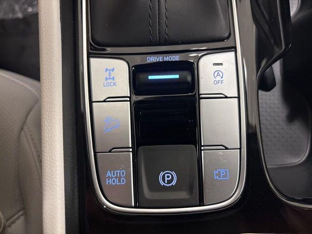 New 2026 Silver Hyundai SEL AWD image 22