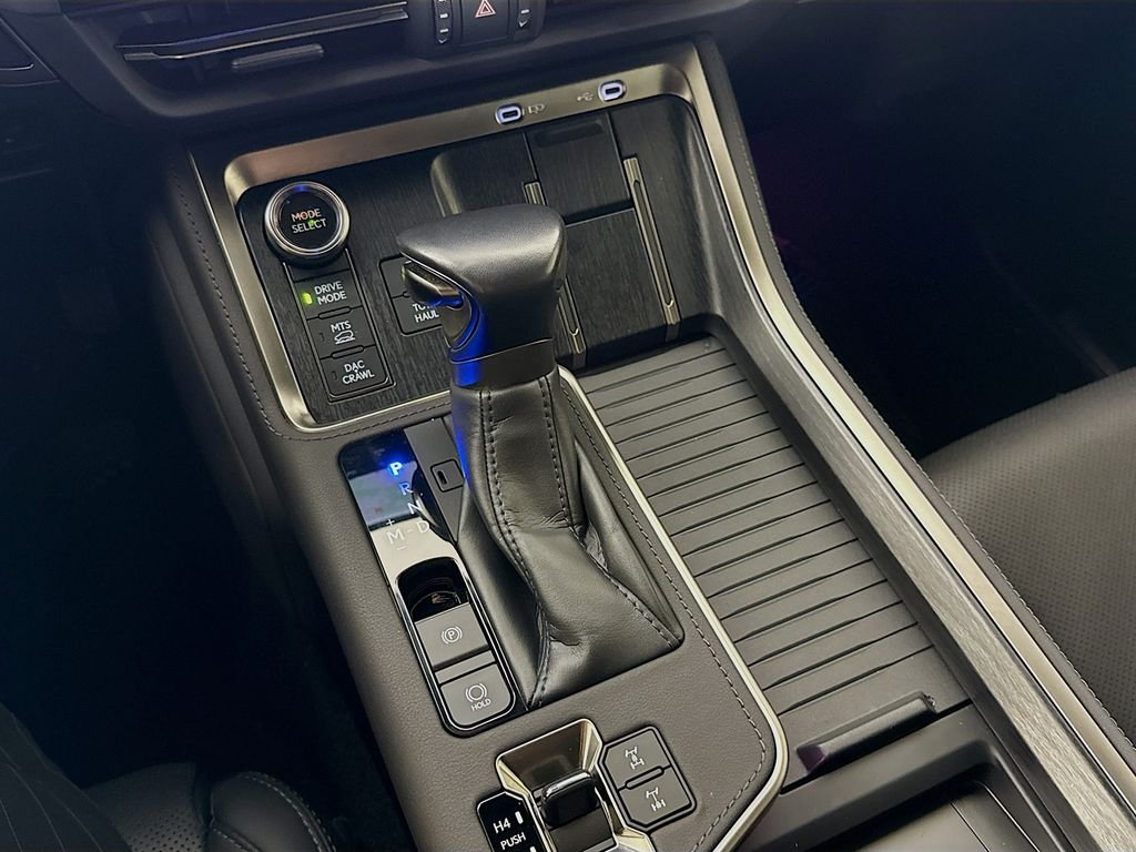 2024 Lexus GX Overtrail - Photo 17