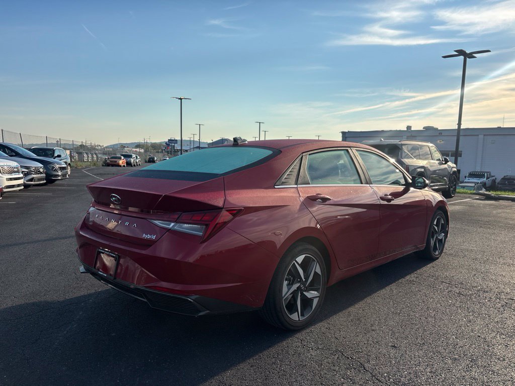 Used 2023 Red Hyundai Limited image 2