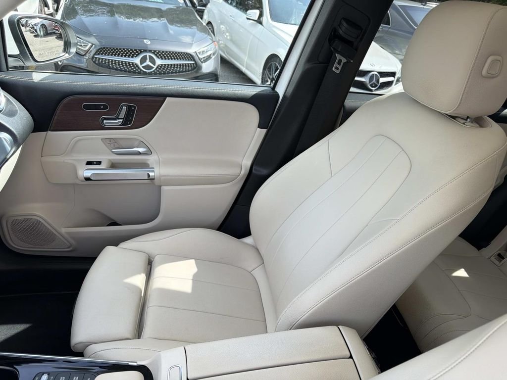 Certified Used 2023 White Mercedes-Benz GLB 250 image 16