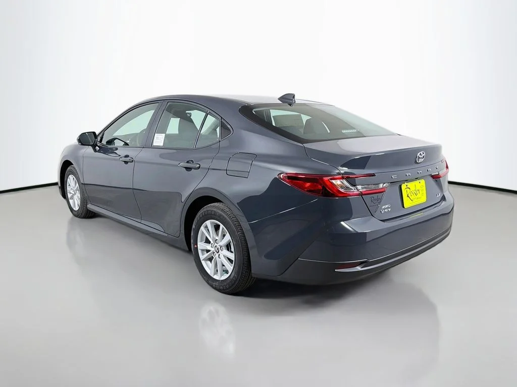 New 2026  Toyota LE image 7