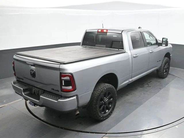 Used 2023 Silver Ram Laramie image 17