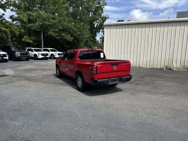 Used 2022 Red Nissan S image 7