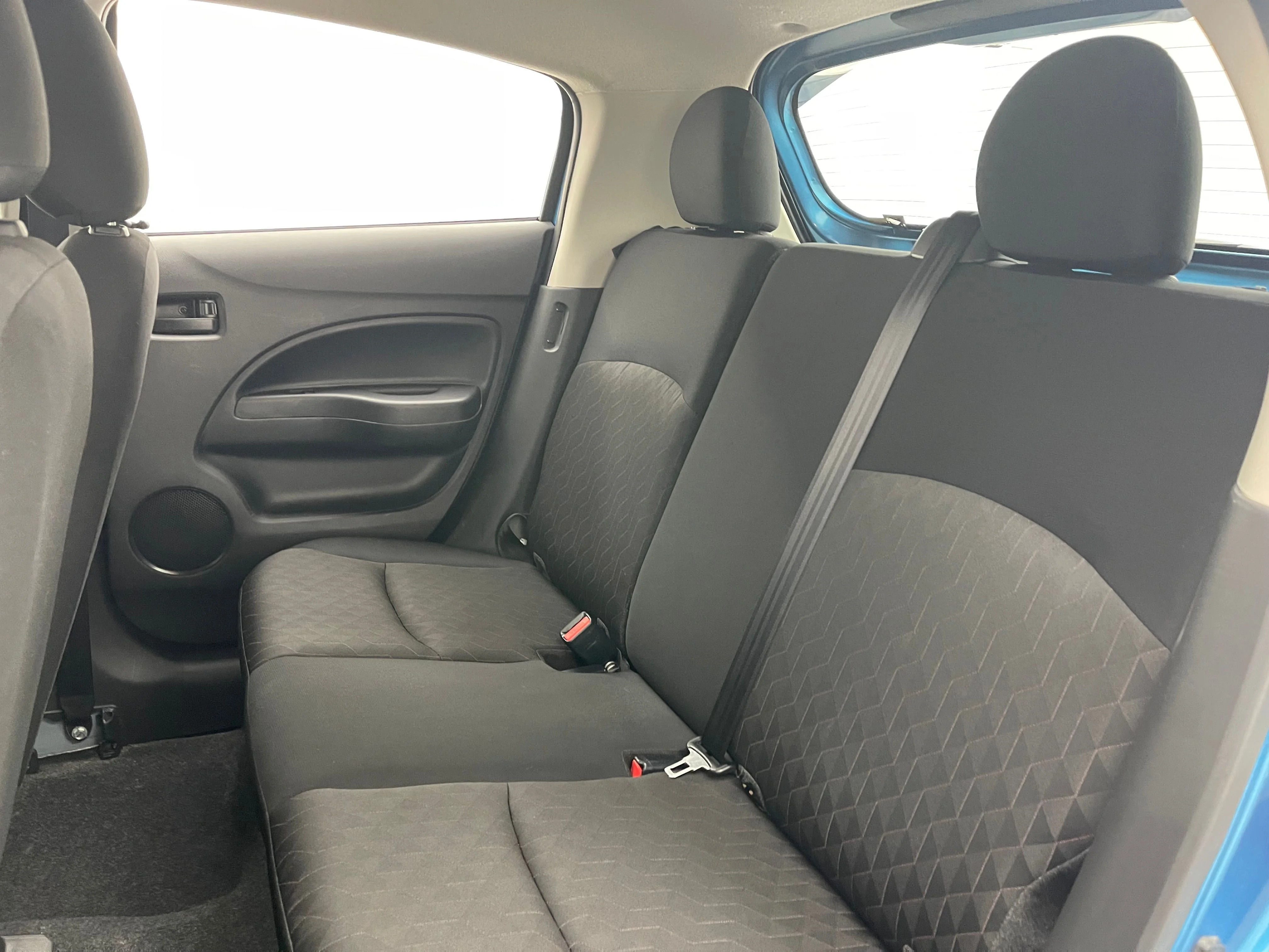 Used 2024 Blue Mitsubishi ES image 33
