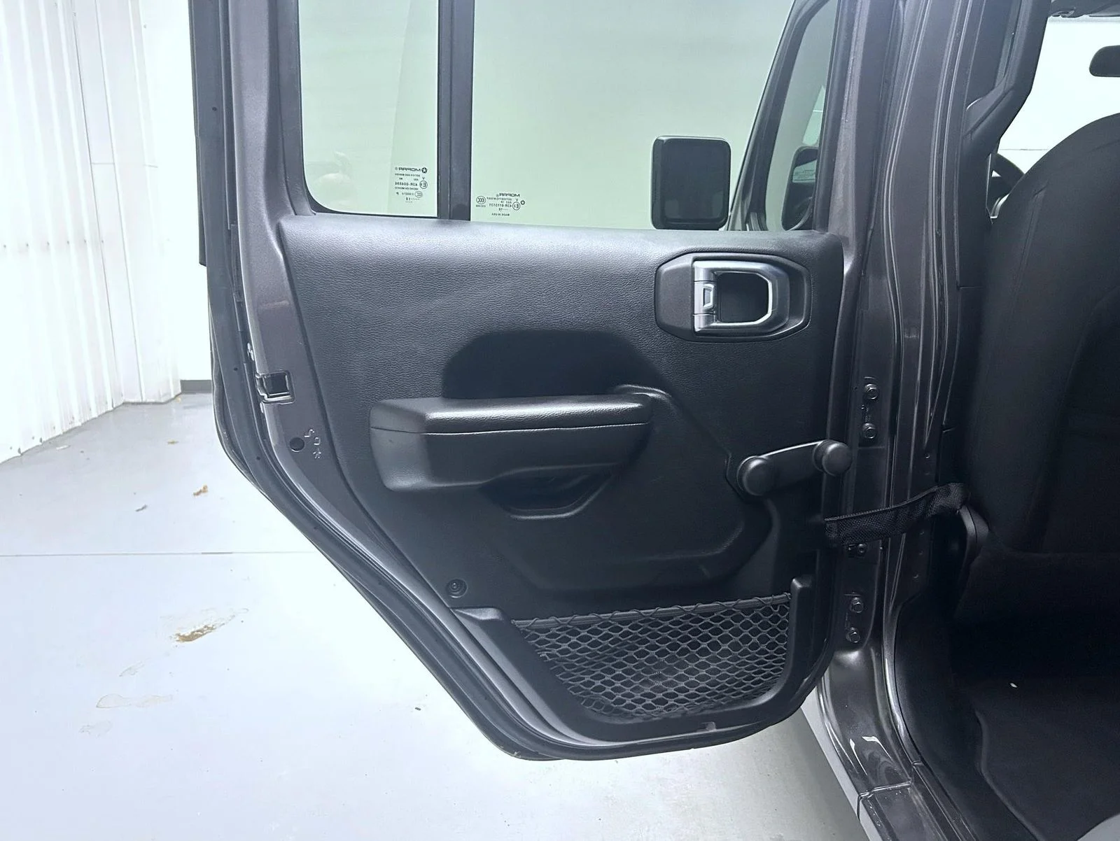 Used 2018 Gray Jeep Unlimited Sport image 20