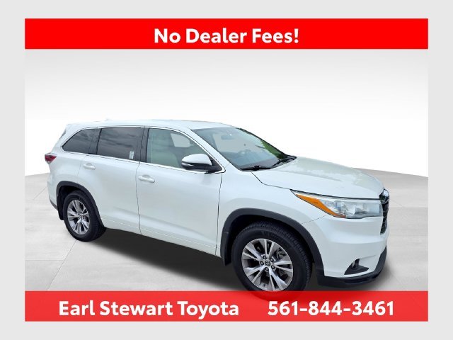 Used 2016 White Toyota LE Plus V6 image 1