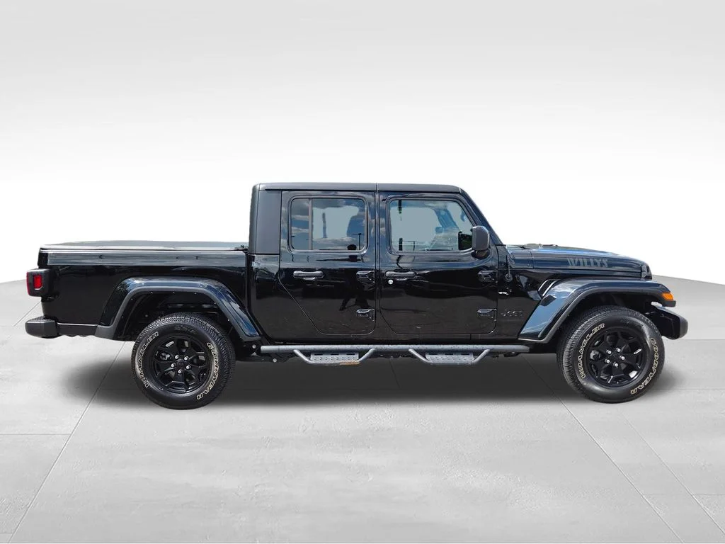 Used 2022 Black Jeep Willys image 8