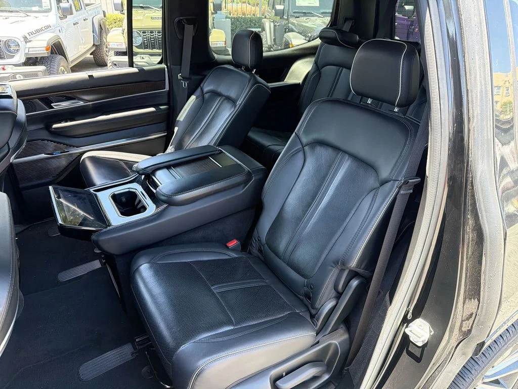 Used 2022 Black Jeep Series II image 25