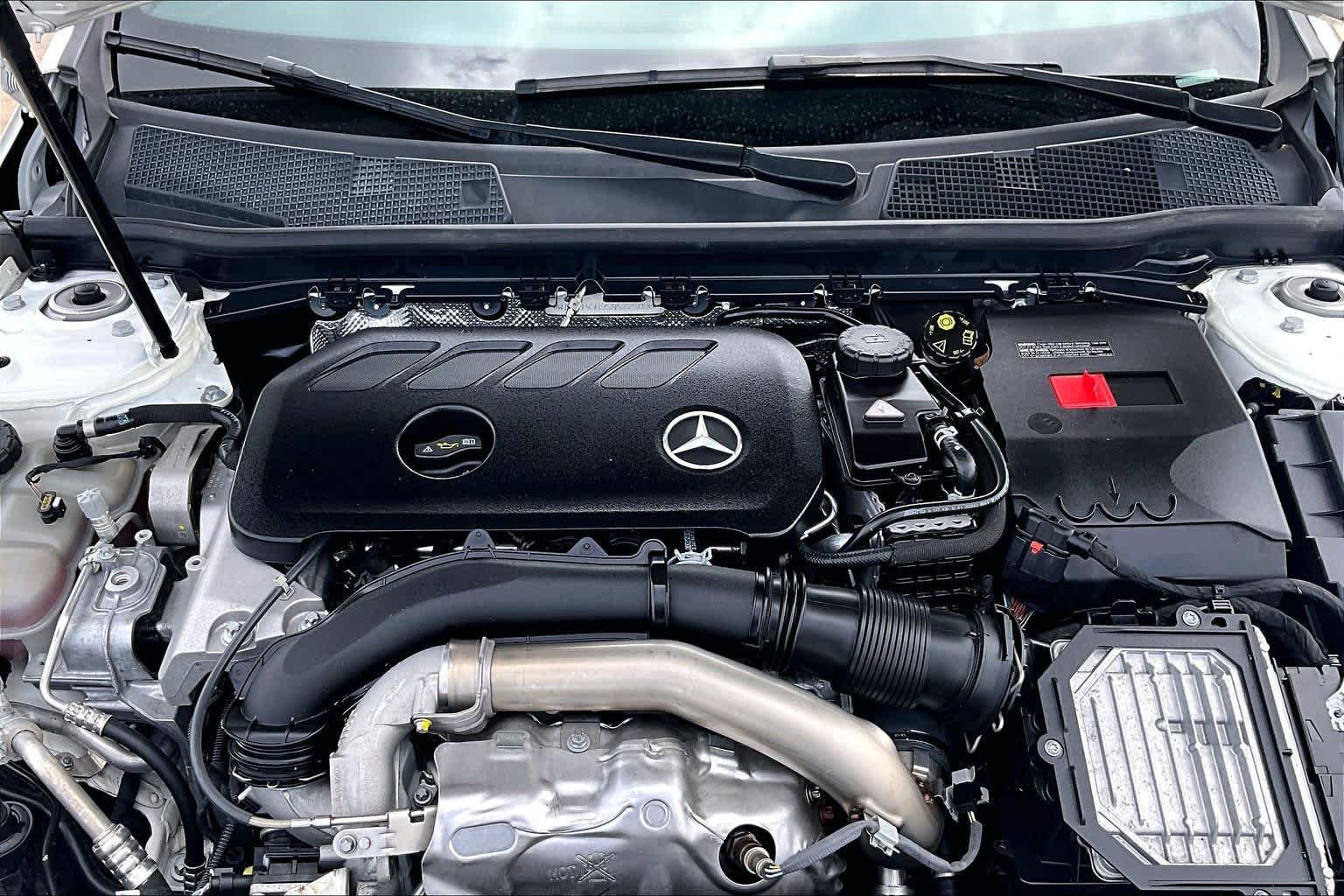 Used 2025 Polar White Mercedes-Benz CLA 250 image 32