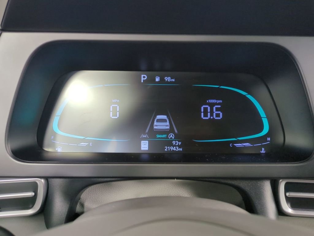 2025 Hyundai Elantra SE - Photo 32
