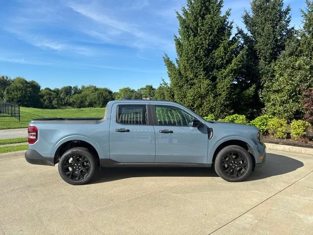 New 2026 Azure Gray Metallic Tri-Coat Ford XLT image 3