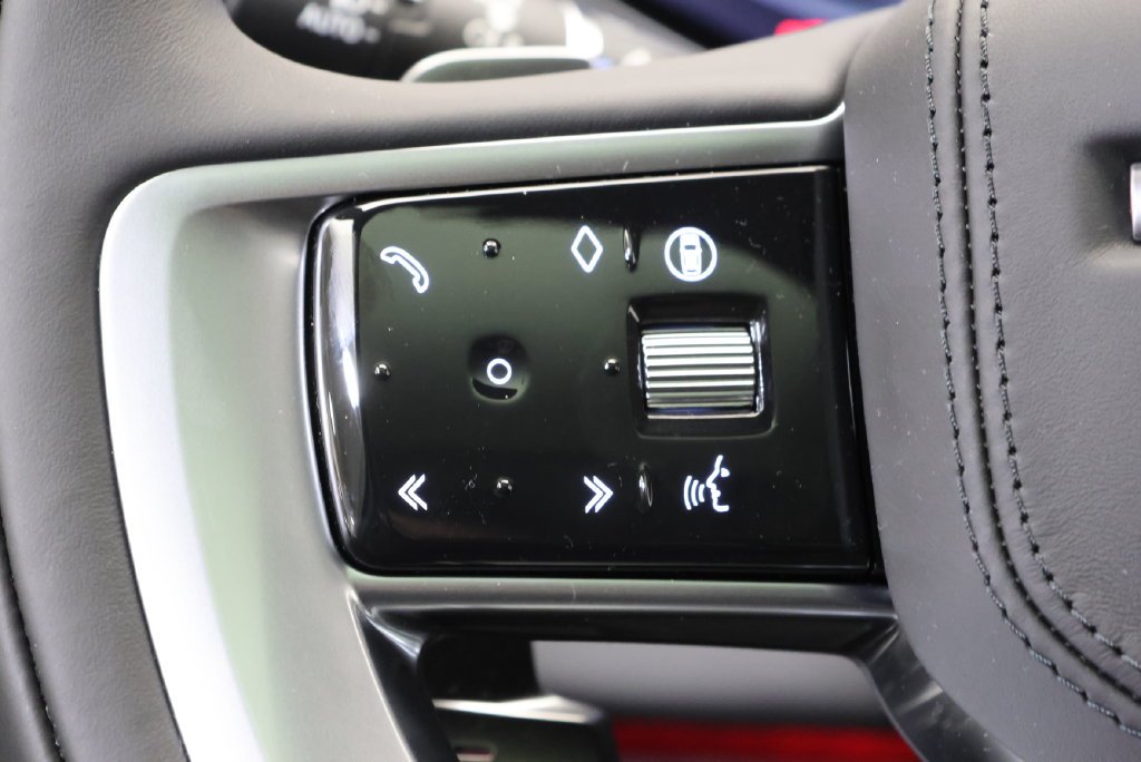 New 2027 Fuji White Land Rover SE image 18