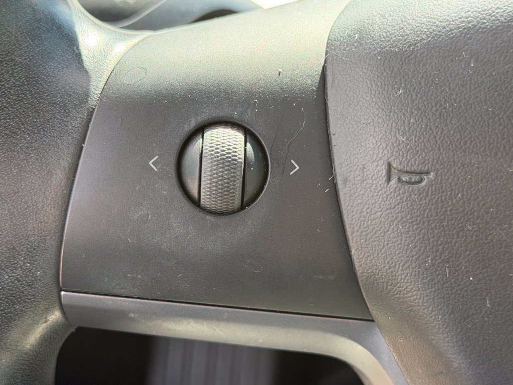 Used 2018 Black Tesla Mid Range image 20