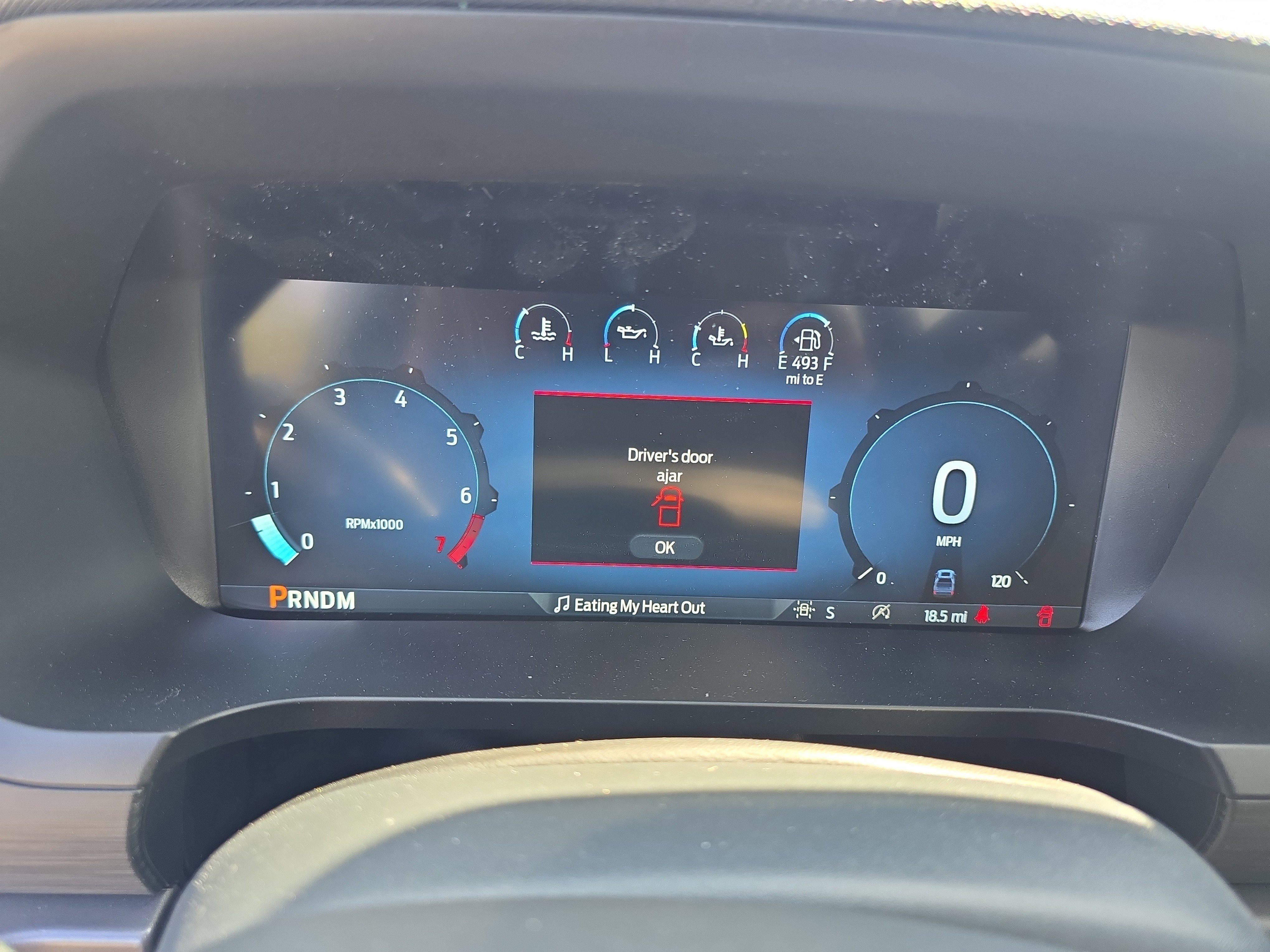 New 2026 Carbonized Gray Metallic Ford XLT image 18