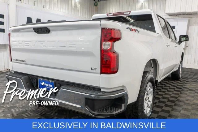 Used 2025 Summit White Chevrolet LT image 5