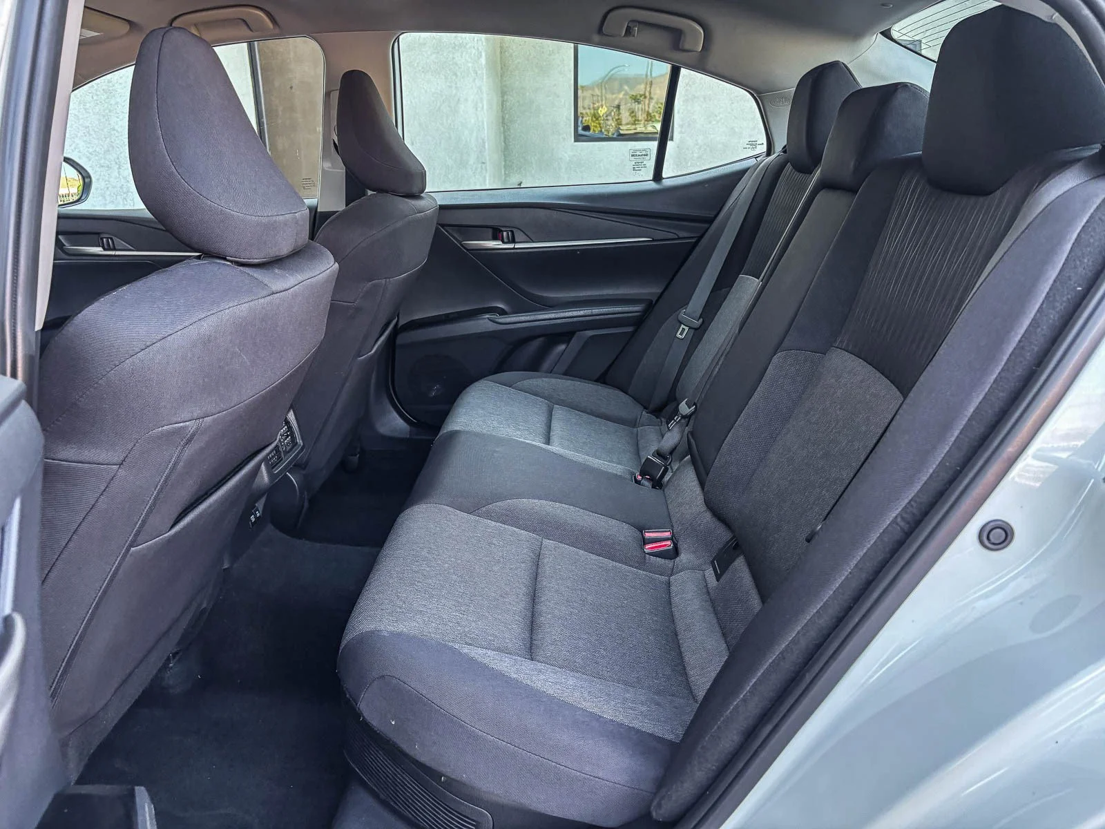 Used 2025 Ice Cap Toyota LE image 21