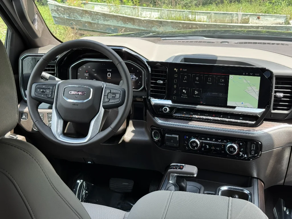 2026 GMC Sierra 1500 SLT - Photo 17