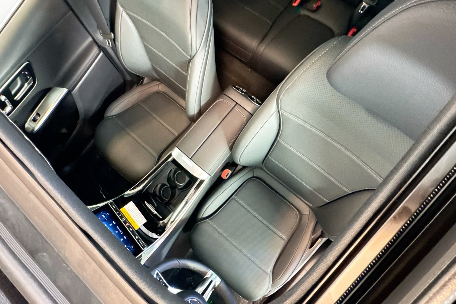 New 2026 Graphite Grey Metallic Mercedes-Benz GLC 300 image 19