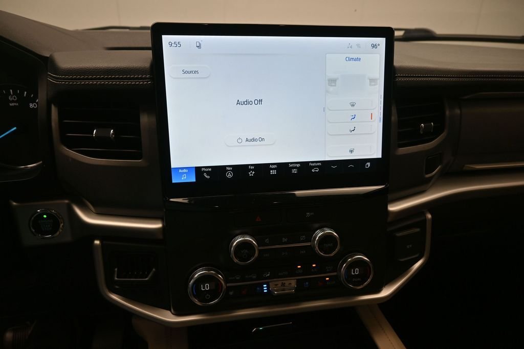 Used 2022 Silver Ford XLT image 27